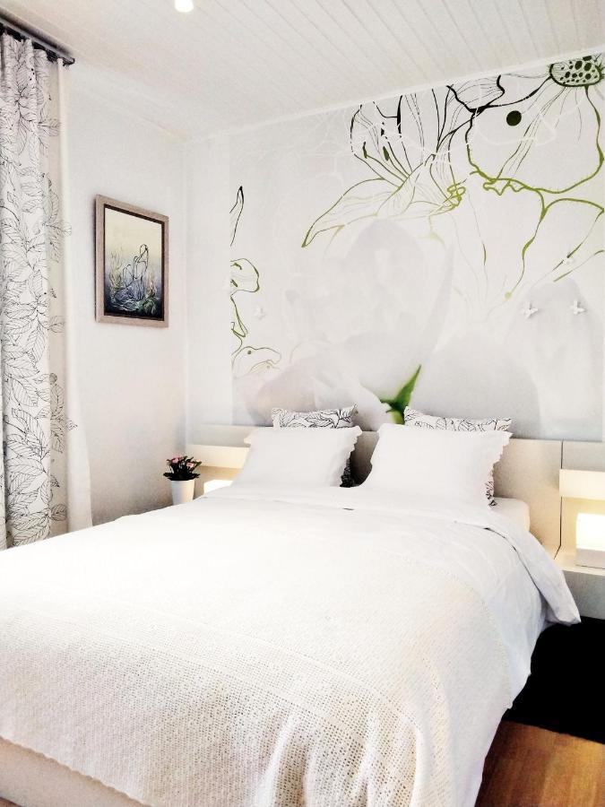 Bed and Breakfast Les Chambourlettes Mons Exterior foto